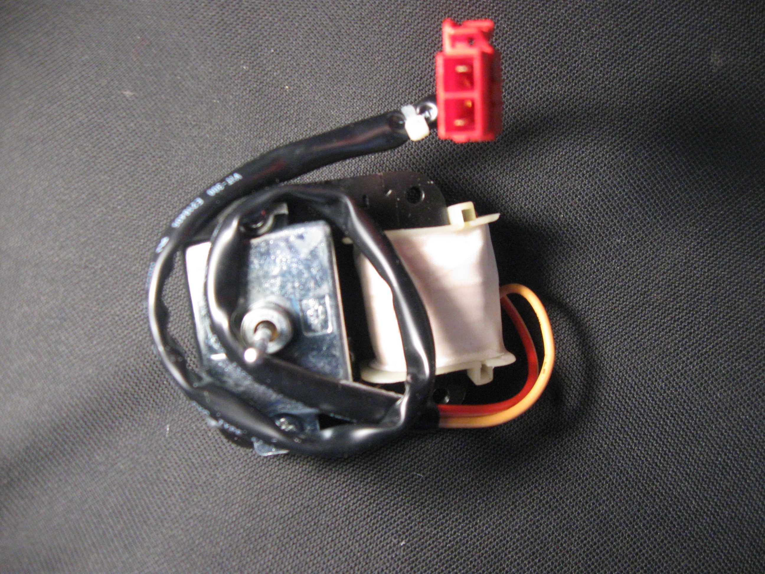 Мотор холодильника Samsung DA31-10109J A \датчик 1268830401,нові.
