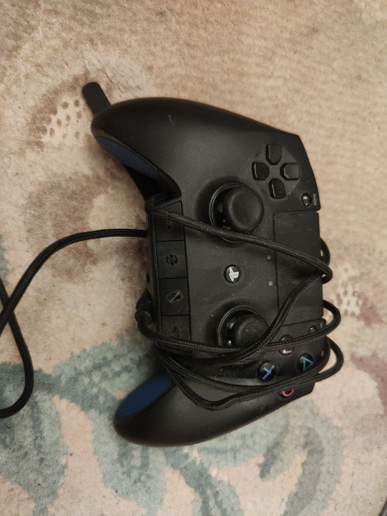 Pad razer raiju używany