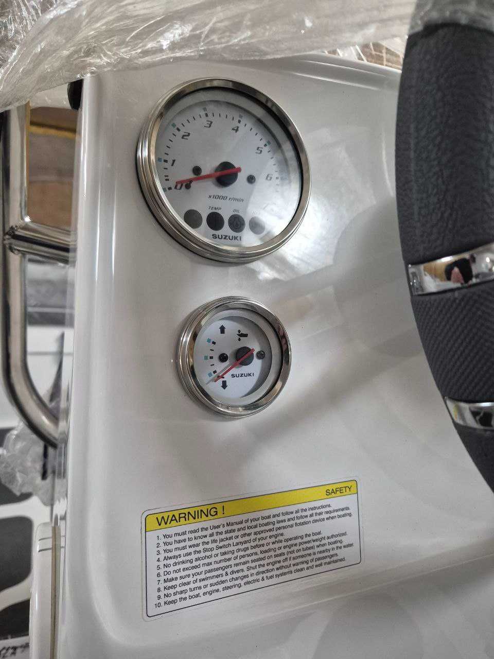 Продається човен Deluxe GALA A400L з мотором та лафетом