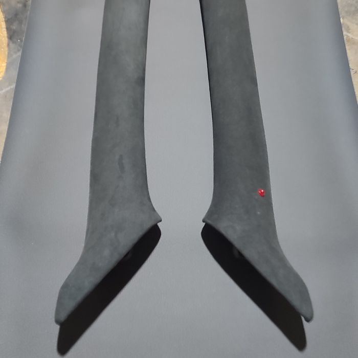 Перетяжка потолков и элементов салона