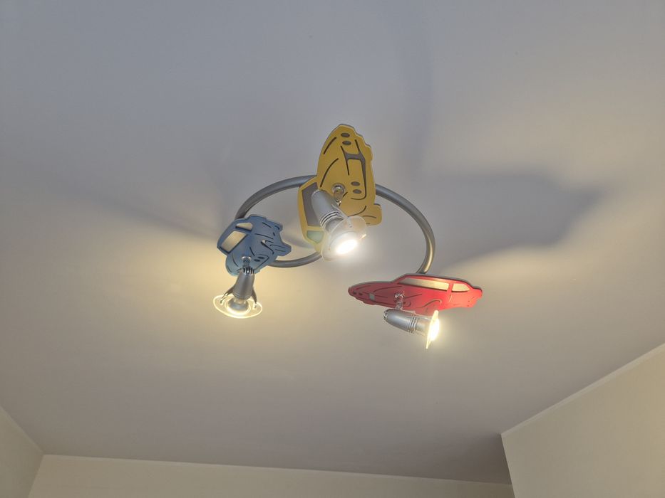 Lampa sufitowa dziecięca - auta