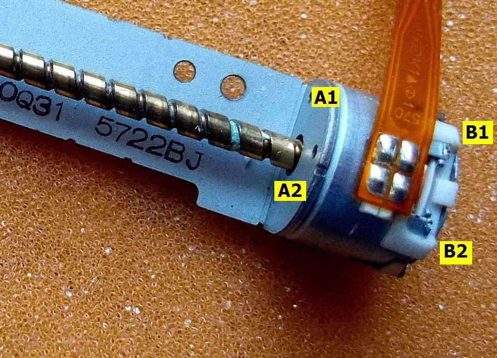 5szt. Mini silnik krokowy 2-fazowy, z wałem śrubowym
