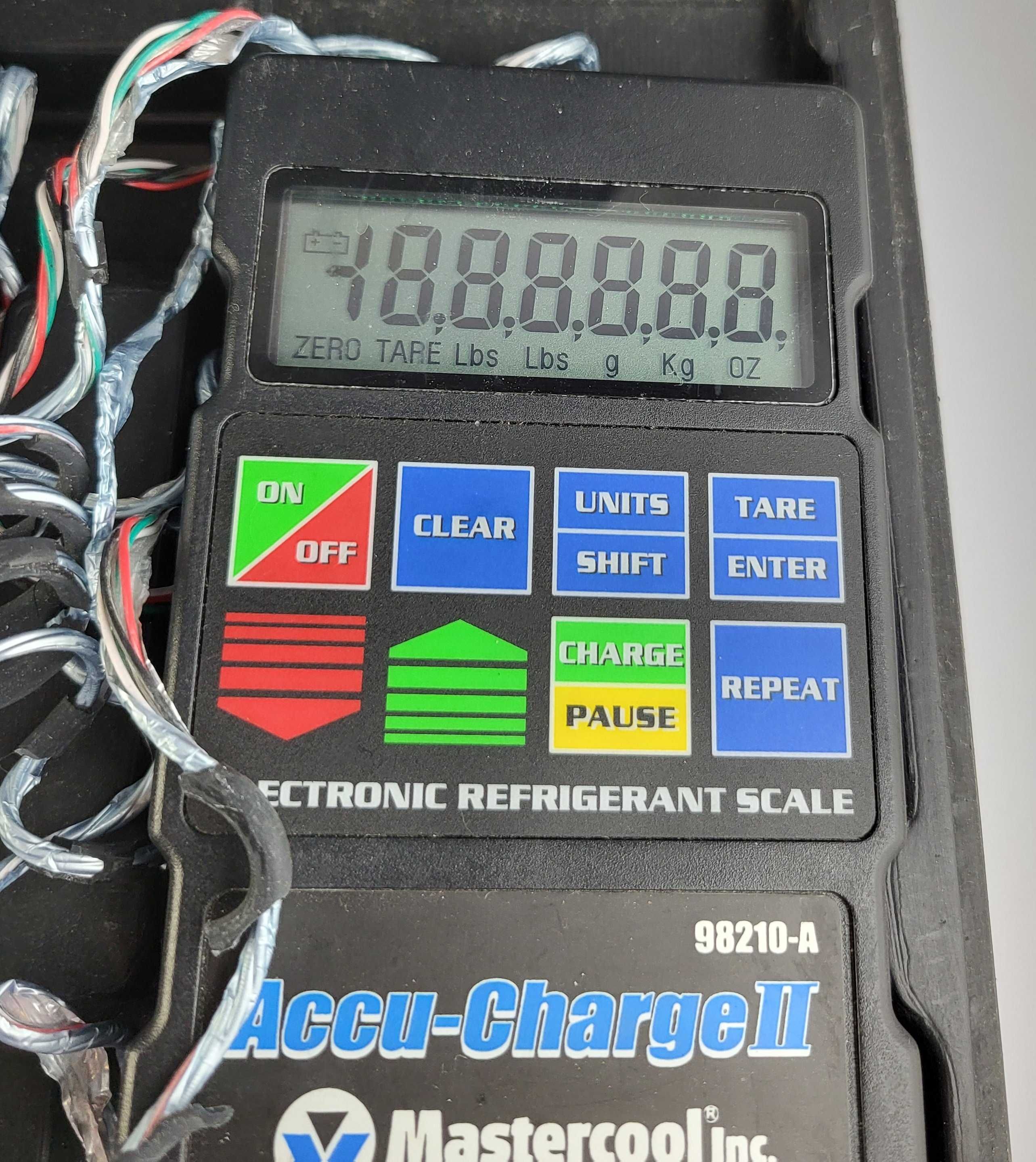 Waga Mastercool ACCU CHARGE II