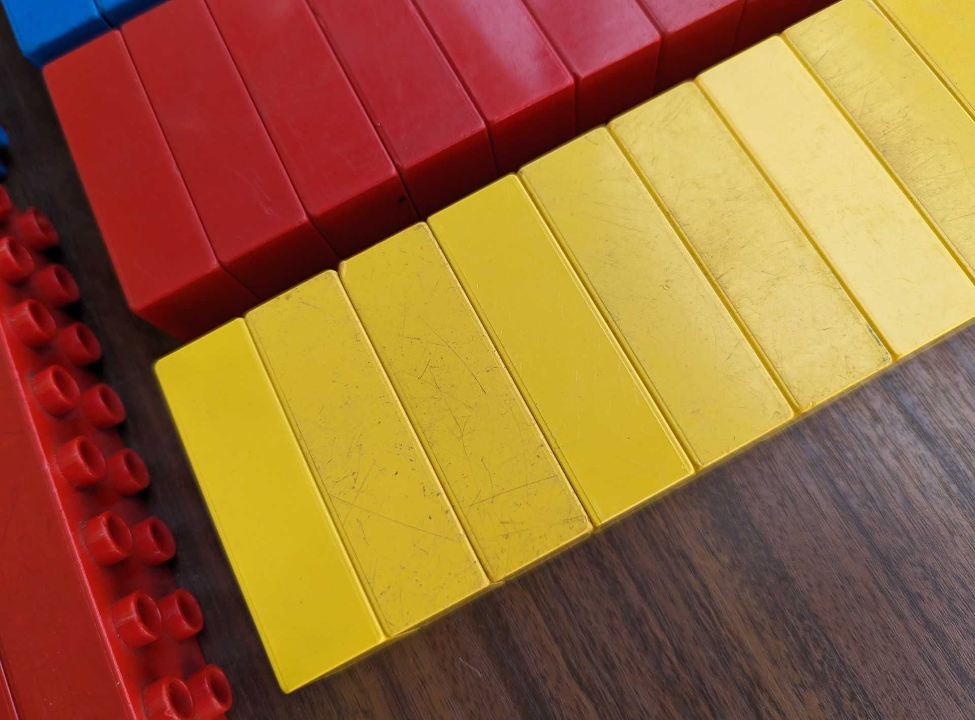 LEGO Duplo (300+ Peças)