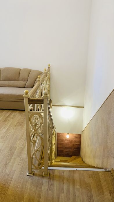 2-кімн. квартира у центрі Львова, вул.Грушевського, власник.