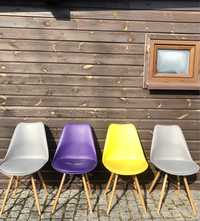 4 krzesła kolorowe