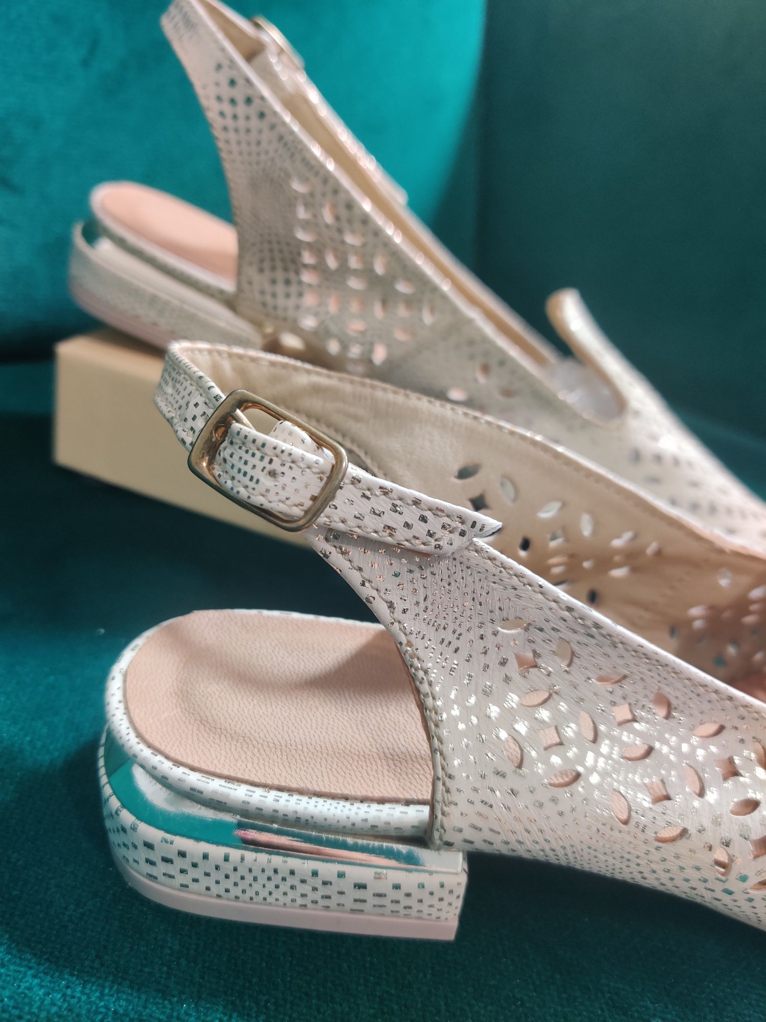 Nowe SKÓRZANE Buty roz. 36 Eleganckie sandałki na lato Wygodne