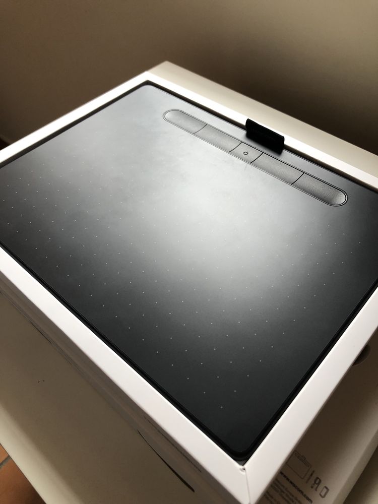 Wacom Intuos M - creative pen tablet