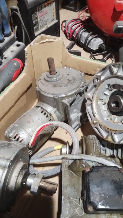 Przekładnie ślimakowe 1:50 1:30 silniki z przekładniami