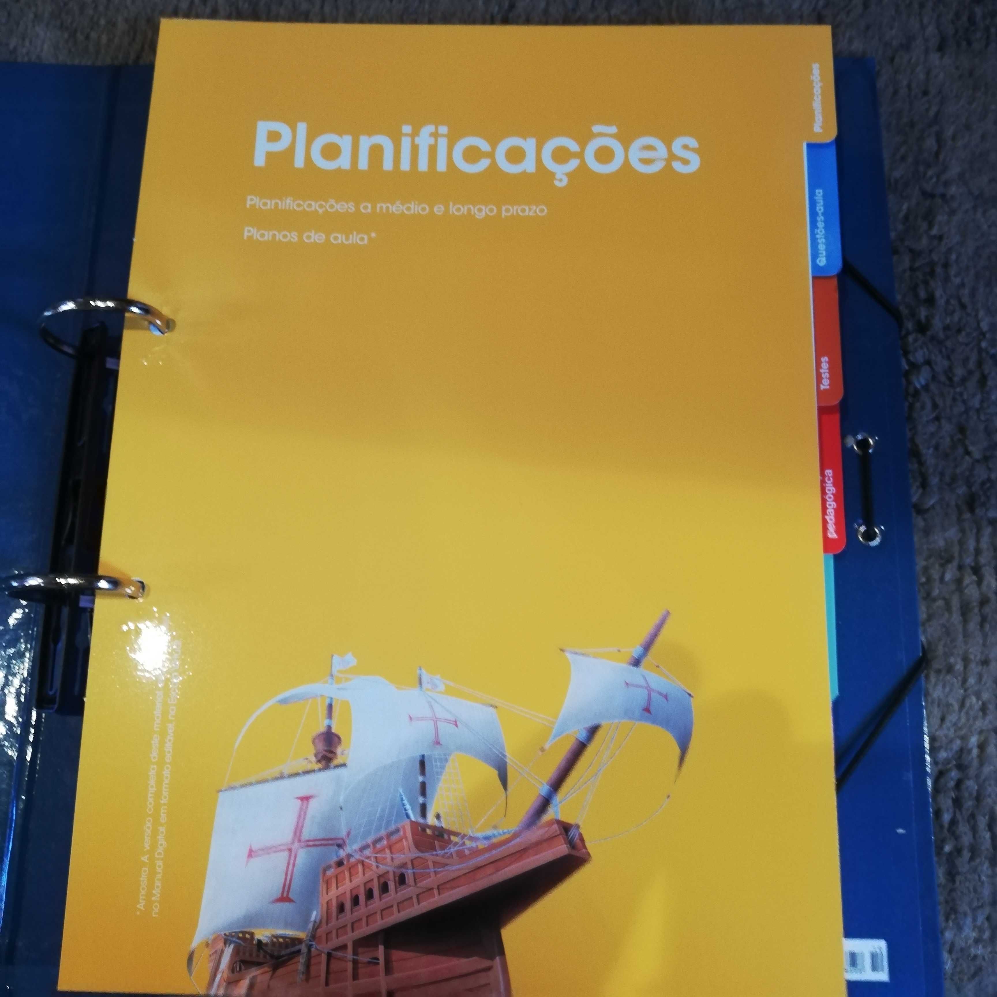 Manual escolar "Hoje há História 8"