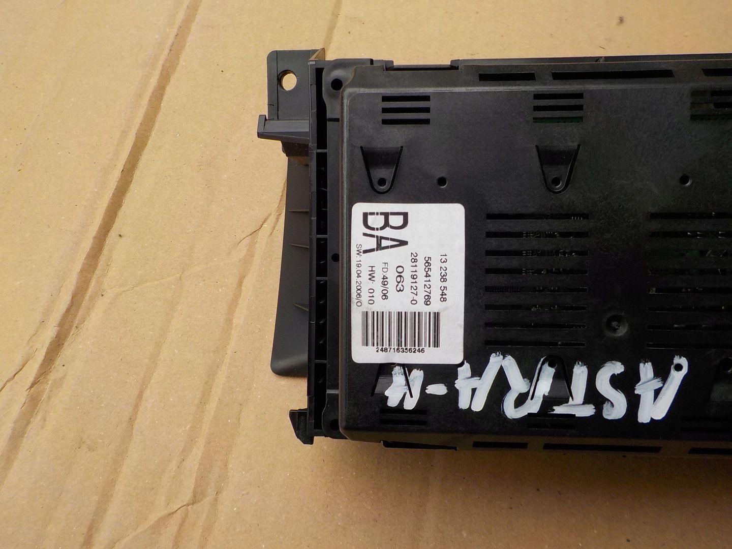 radio cd 30 mp3 wyświetlacz opel astra H 2007r