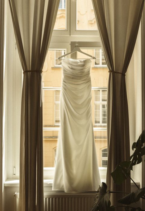 Suknia ślubna klasyczna M prosta elegancka