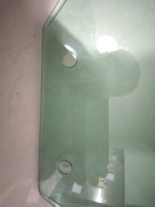 Audi A4 B8 Стекло заднее левое.