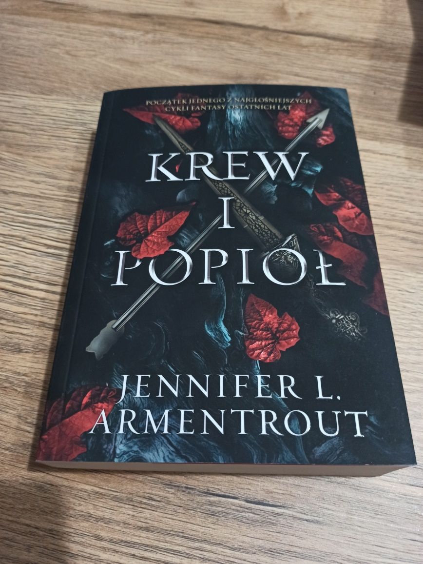 Krew i popiół - Jennifer L. Armentrout