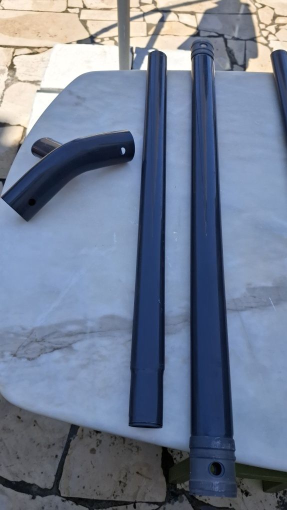 Estrutura de piscina em metal