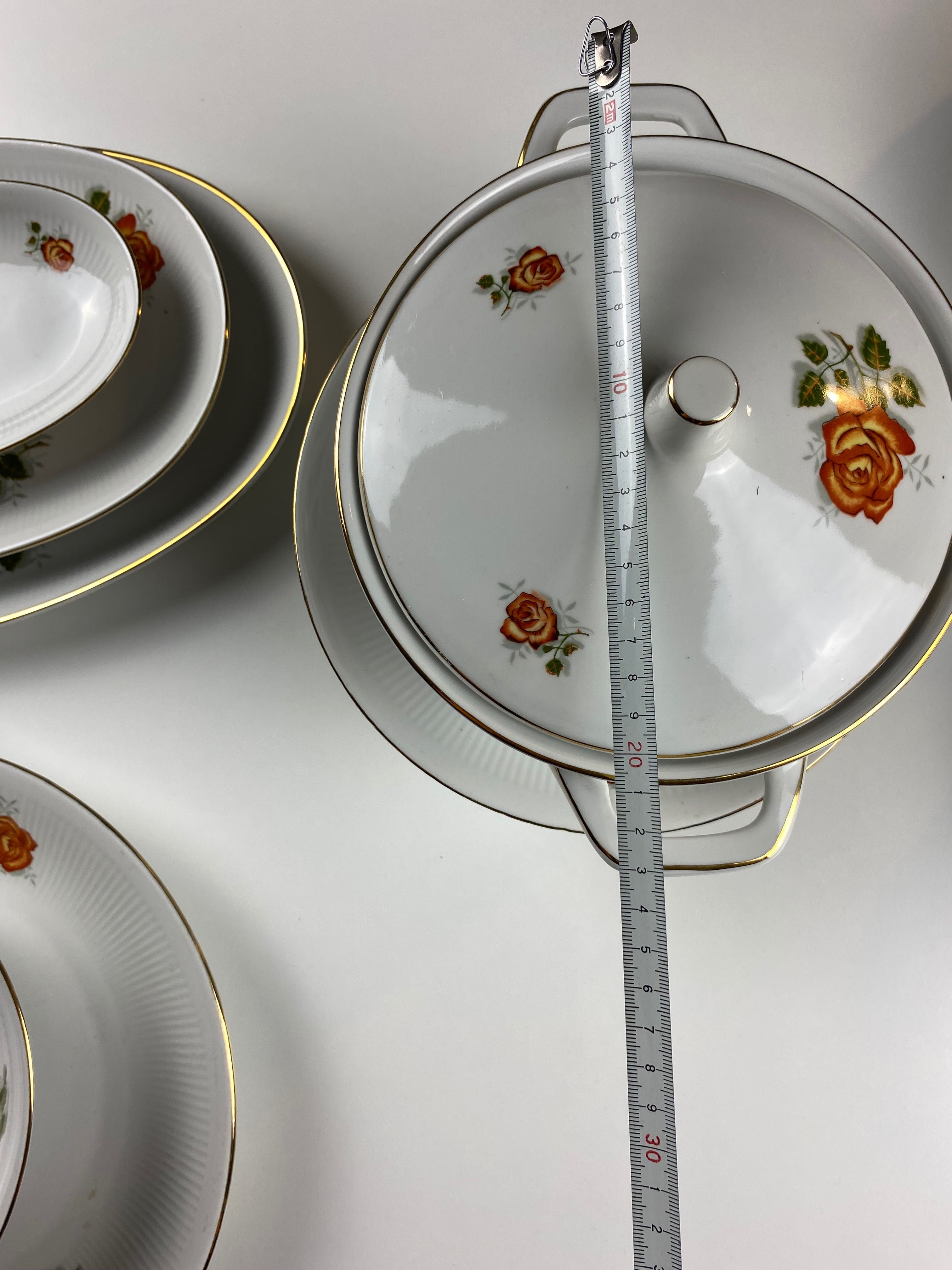 Porcelana Wałbrzych- zestaw obiadowy dla 6 osób
