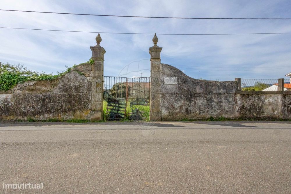 Moradia T5 para venda