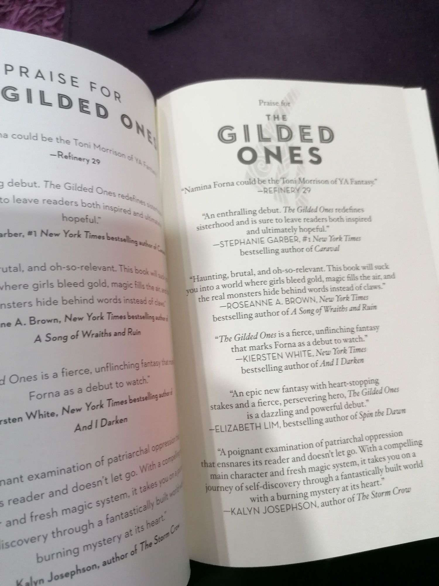 The Gilded Ones (inglês) portes incluídos