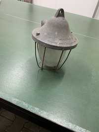 Stara lampa zewnetrzna do powieszenia