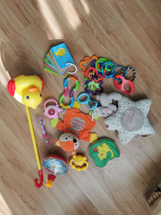 Sensoryka Pierwsze Zabawki dla niemowlaka
