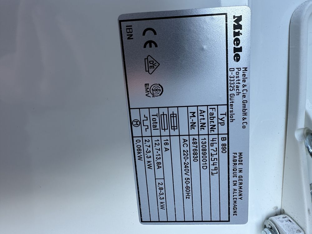 Гладильний каток Miele b890