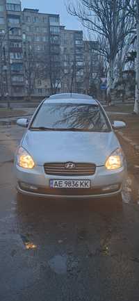 Продам свой HYUNDAI accent ТОРГ только адекватний