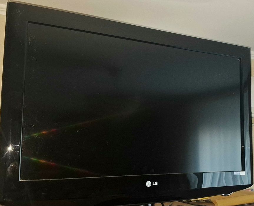 Продам телевизор LG 32"  (модель 32LH30]10)

Продам телевизор LG 32 дю