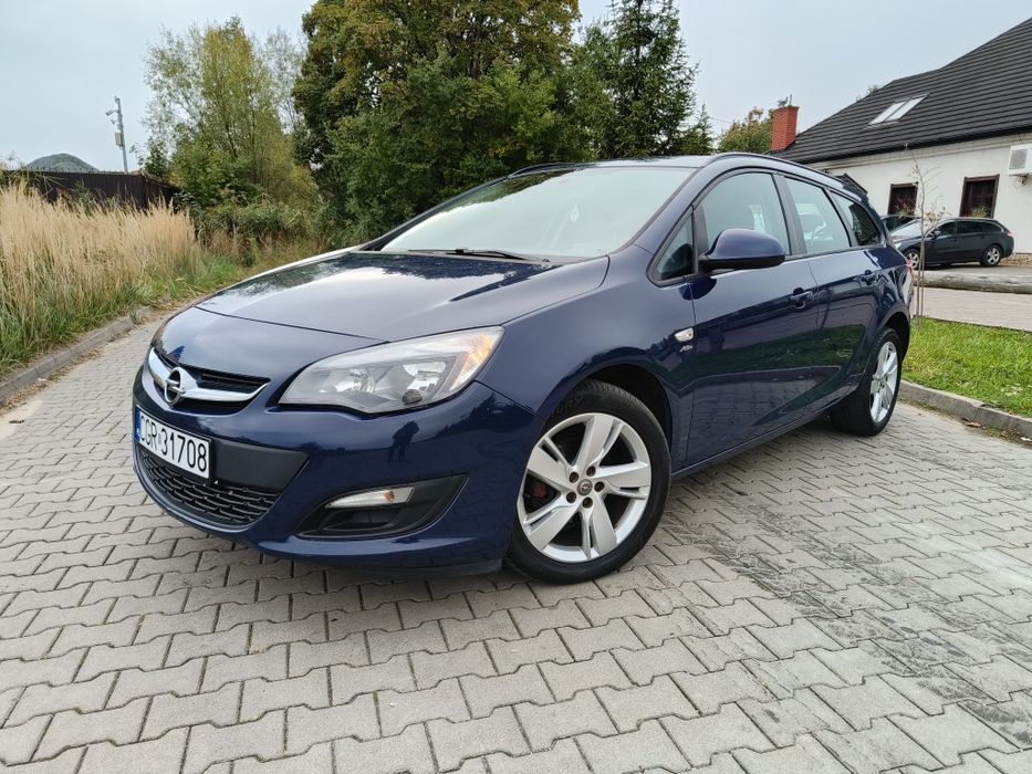 Na Sprzedaż Opel Astra J 1.4 Turbo Kombi Lift Do Sporym Serwisie ;)