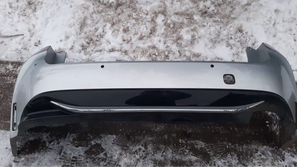 Zderzak Tył Toyota E21 kombi