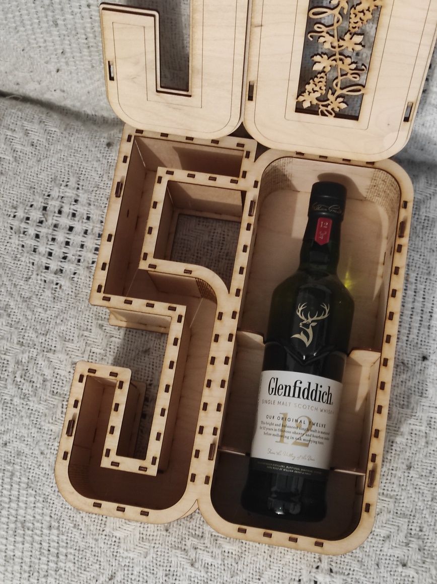 Osiemnastka, 50 urodziny prezent skrzynka na butelke wino whisky whisk