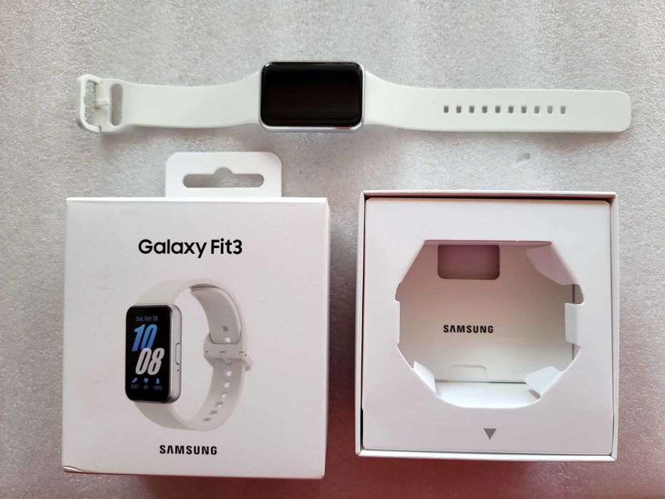 Samsunf galaxy fit 3 ремешок оригинал, белый, новый, из коробки.