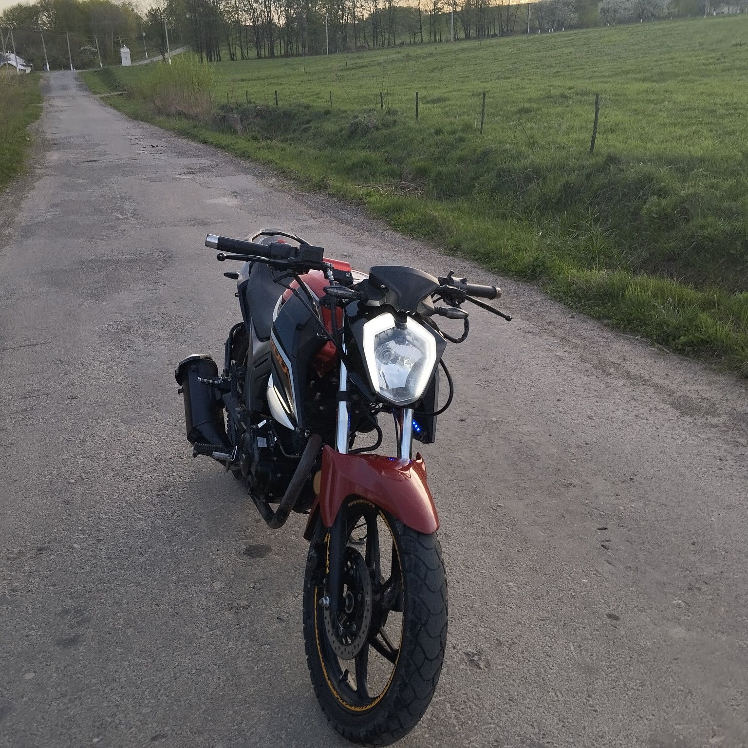 Продам ліфан jr 200