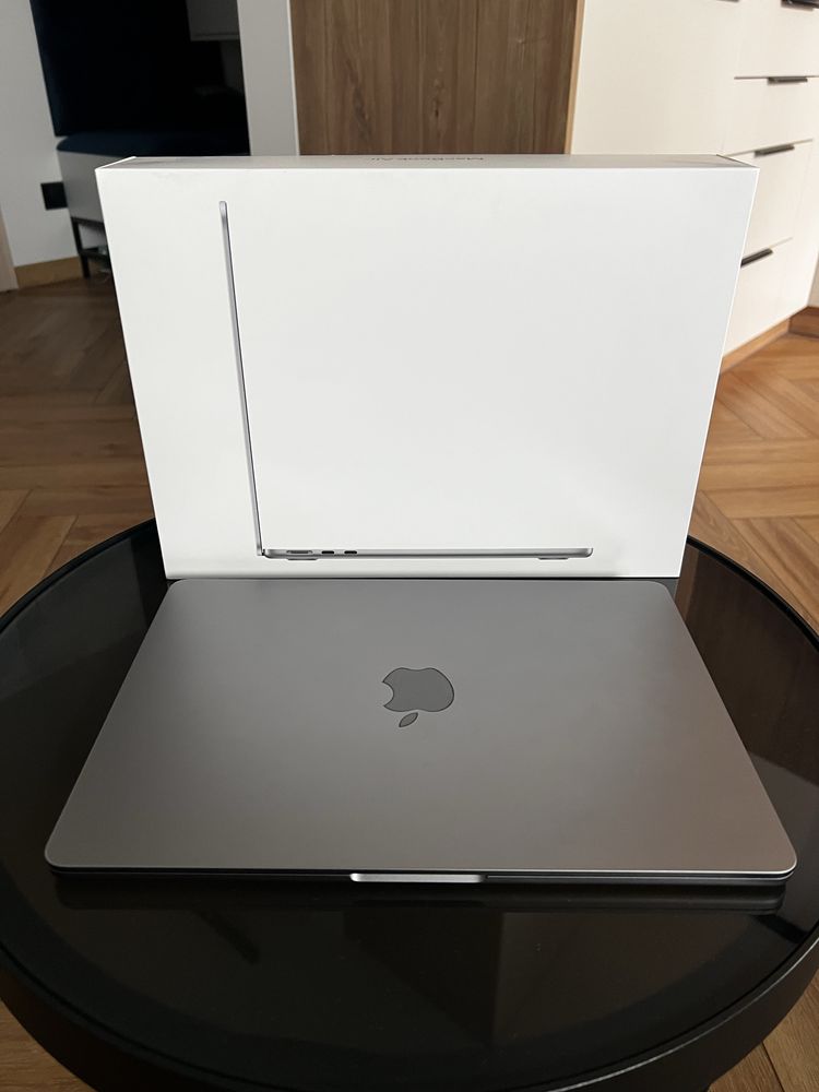 MacBook Air 13,6 M2 (2022)