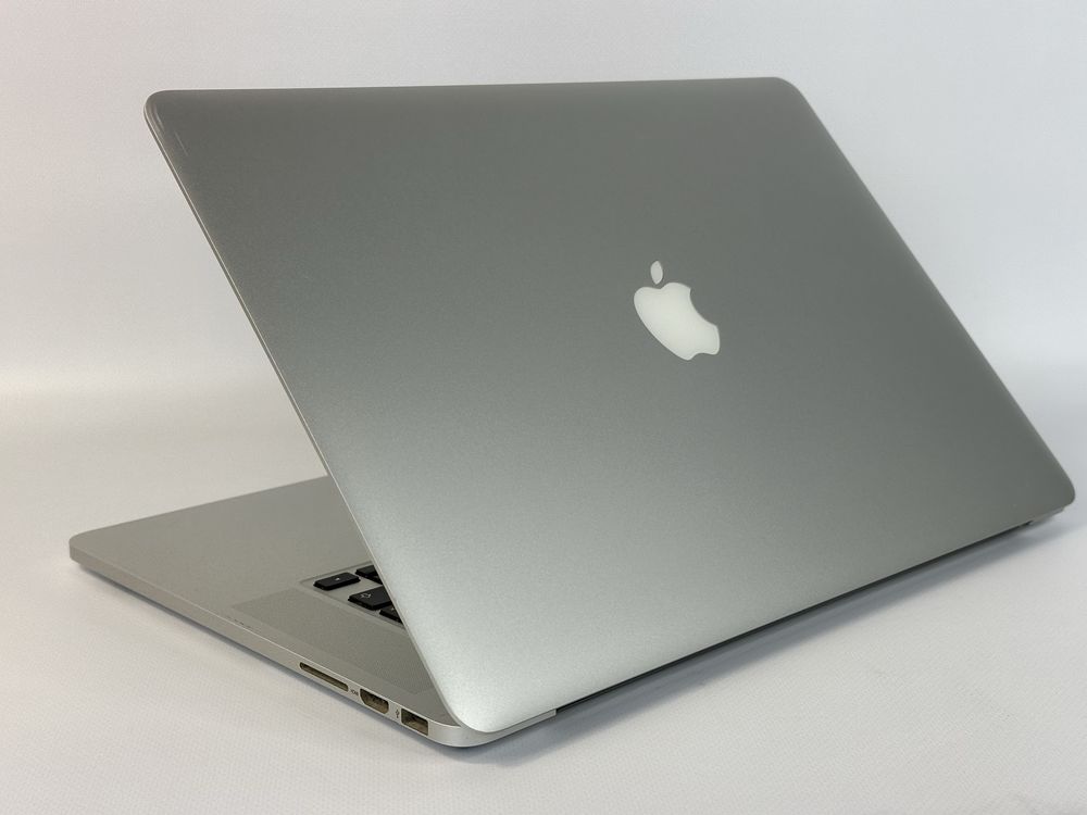 MacBook Pro 15/mid 2015/i7/16 GB/256 GB