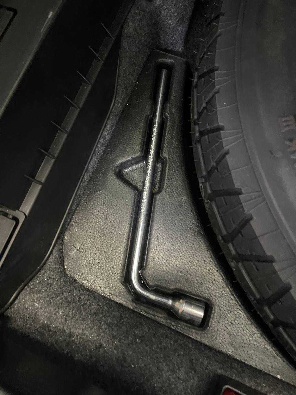 Комплект багажника Mercedes ML W164 домкрат докатка МЛ 164 Оригінал
