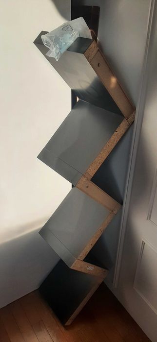 Prateleira preta Ikea