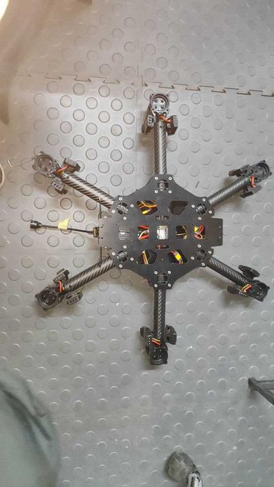 Гексокоптер FPV дрон з вантажопідйомністю до 6 кг/швидкістю до 120 км