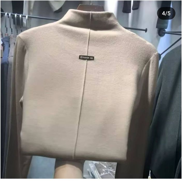 Гольф, молочного кольору