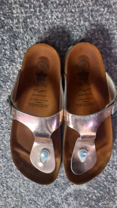 Шльопанці   шкіра