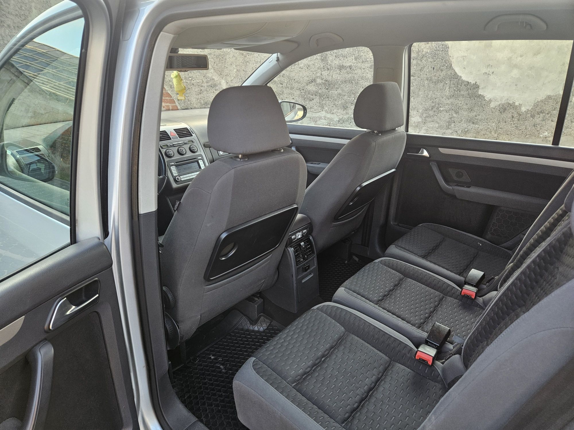 Volkswagen Touran 2.0 TDI BMM,xenon, navi.