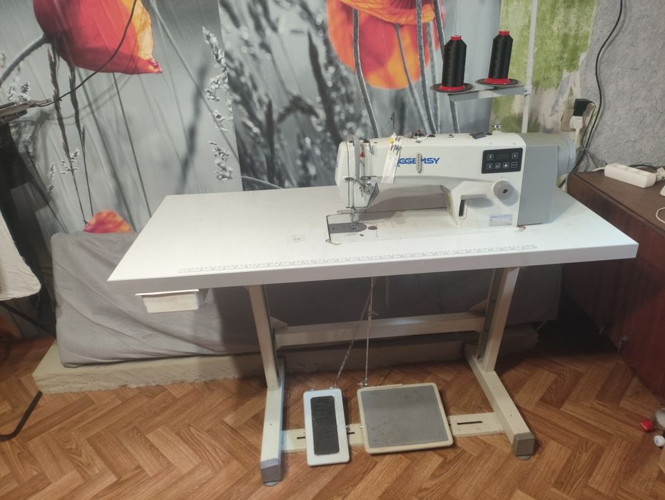Продам швейную машинку Gemsy SG8802E-H