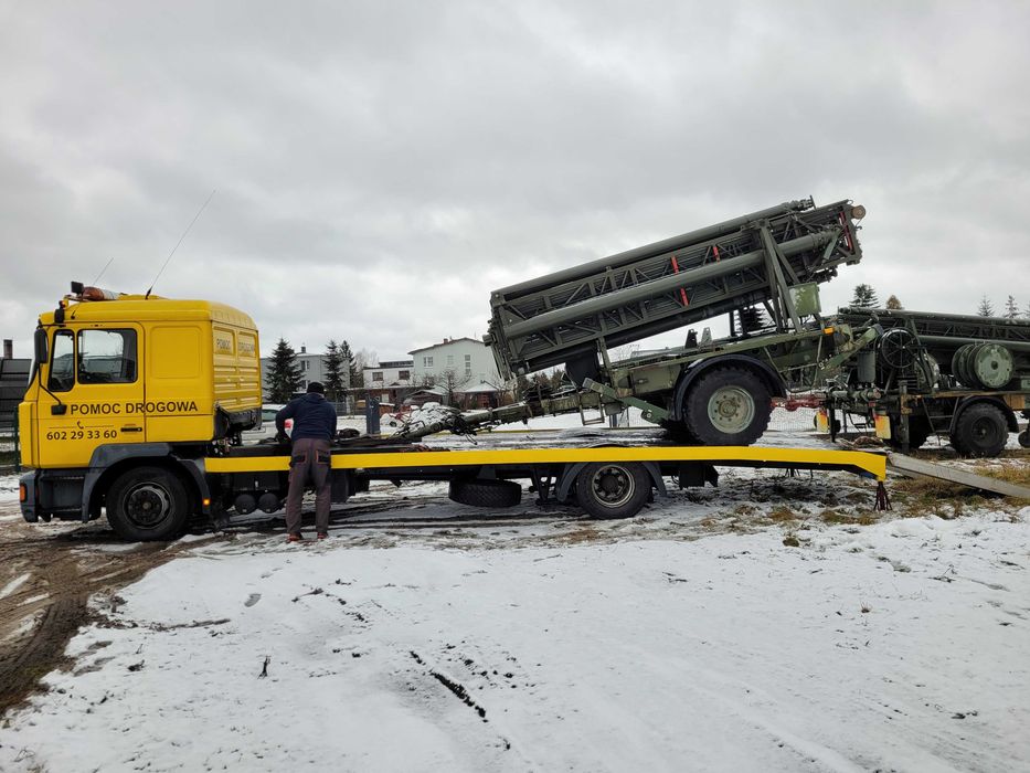 Militaria - wojskowy maszt kratownicowy - nadajnik, BTS, Internet, GSM