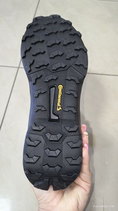 ОРИГІНАЛ Кросівки Adidas Goretex HP7401 US 10 28 см чорні  осінь зима