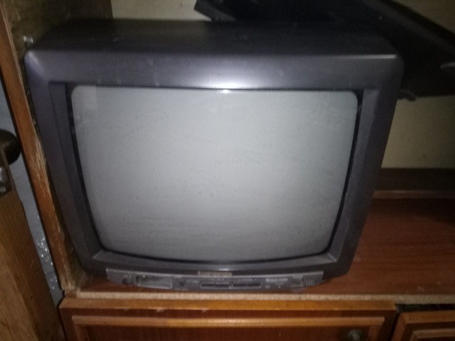 Продам телевизор AIWA TV-C142