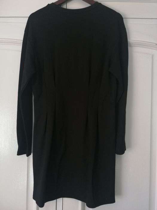 Vestido cintado preto