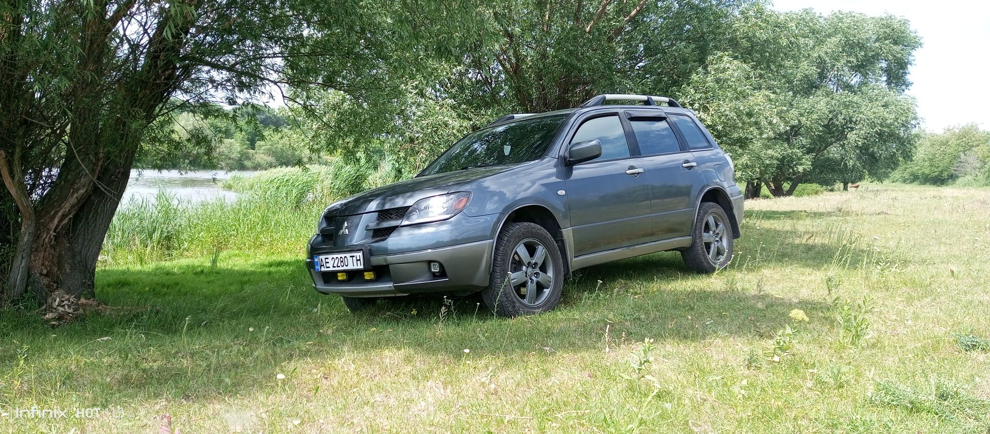 ПРОДАЮ Mitsubishi Outlander 2.4 AT