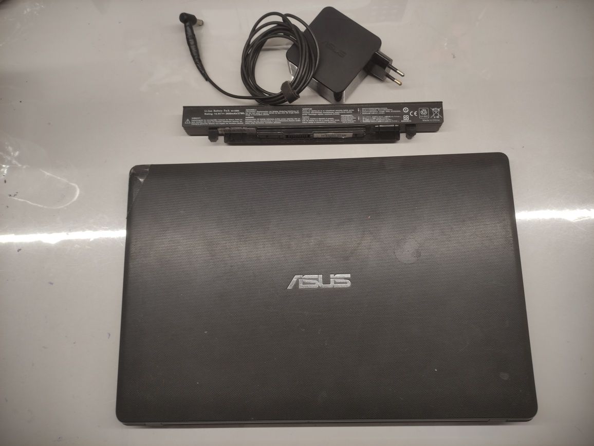 Ноутбук Asus X552V,core i3,geforce gt 710m,