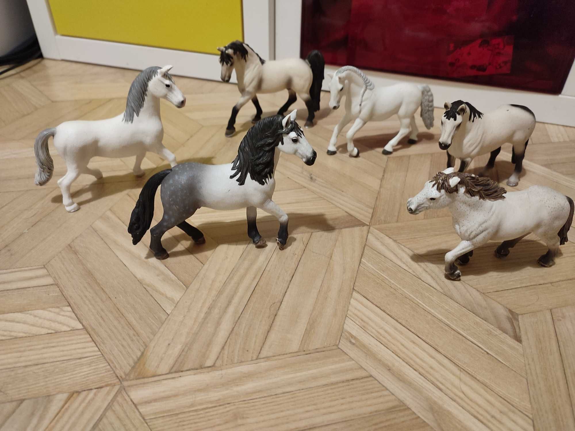 Sprzedam figurki koni Schleich