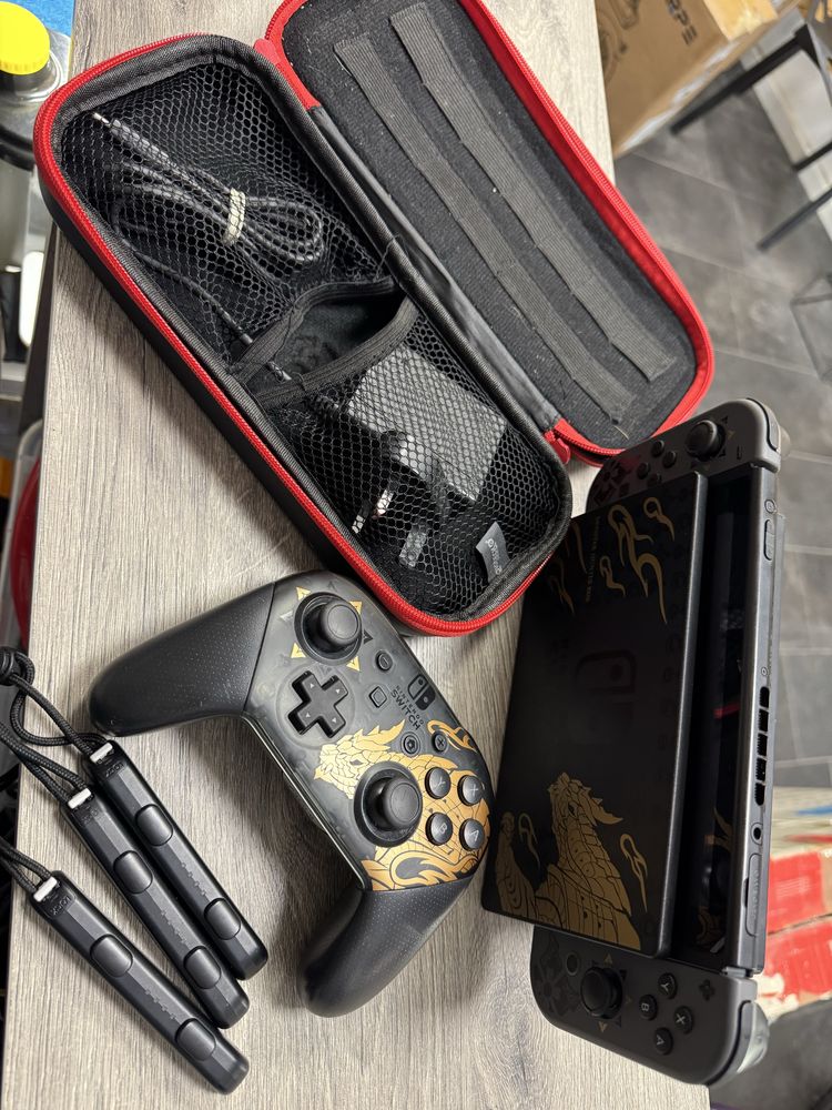 Konsola NINTENDO Switch Monster Hunter: Rise Edition od Halogsm