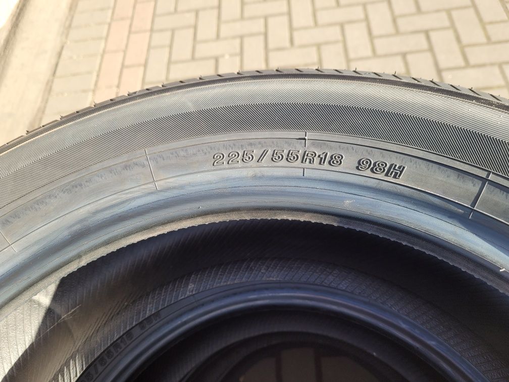 Komplet Nowych Opon Letnich YOKOHAMA BLUEARTH E70 225/55 R18 Dot 19